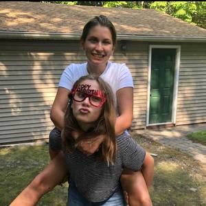 Meet your Posher, Olivia